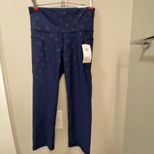 Old Navy powersoft cropped star patterned leggings